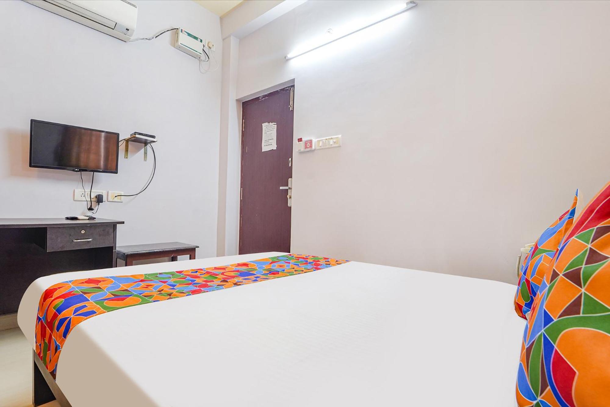 Hotel Fabexpress Its South East Residency Siruseri Exterior foto