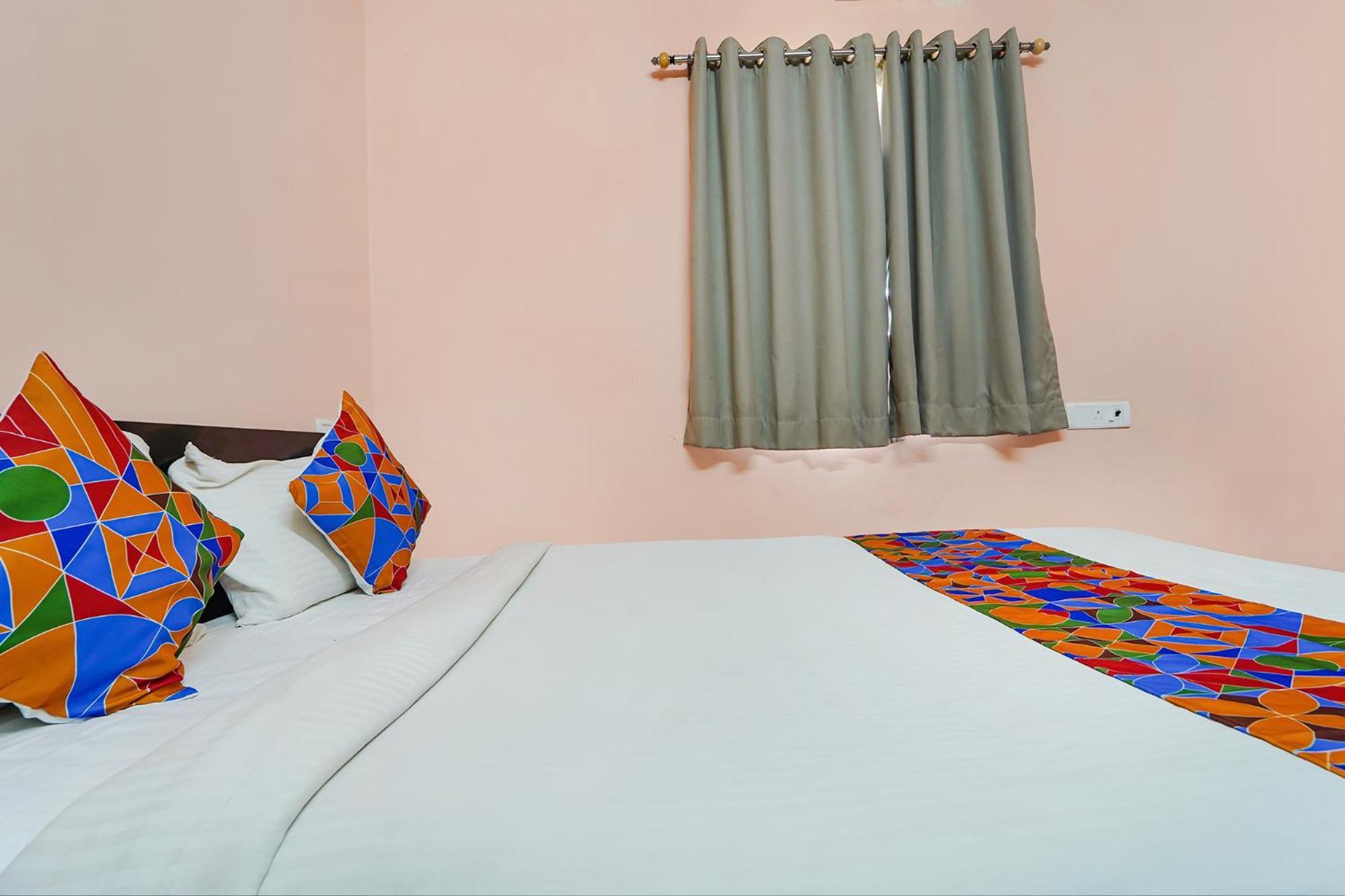 Hotel Fabexpress Its South East Residency Siruseri Exterior foto